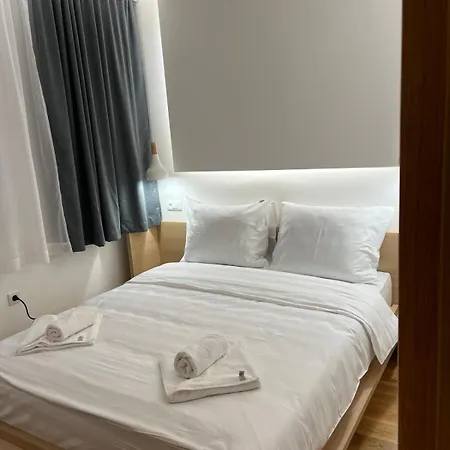 404 Zlatni Javor Apartment *